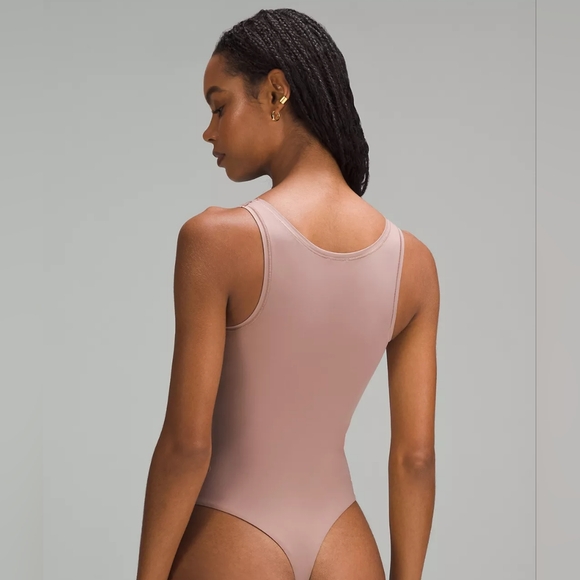 Nulu square neck sleeveless bodysuit in twilight rose, size medium. - Picture 5 of 7